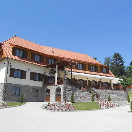 Farkas Panzio Hotel 3*
