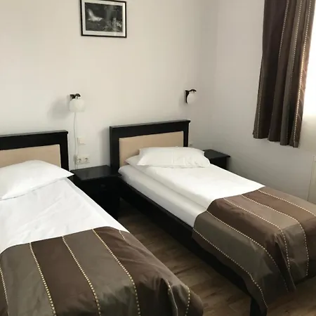 Farkas Panzio Hotel 3*